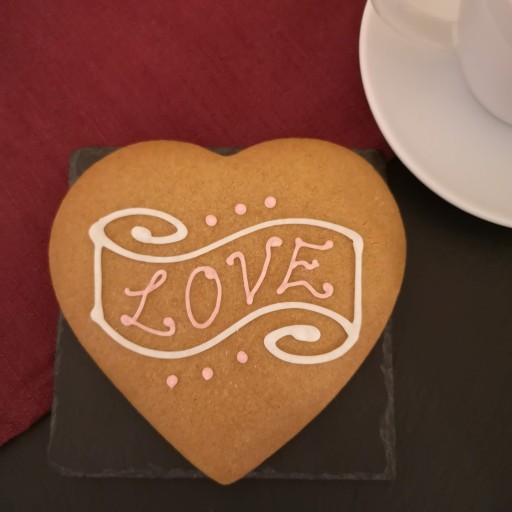 Gingerbread Heart.jpg